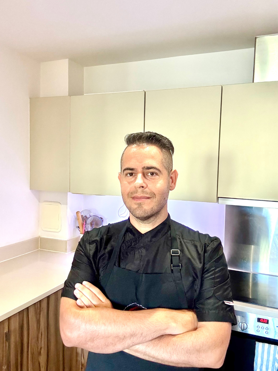 Jon Riesel, Private Chef Toti, en su cocina